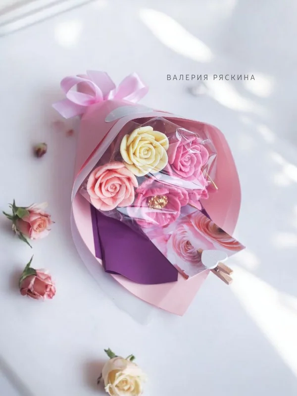 Шоколадный букет из 3 цветочков