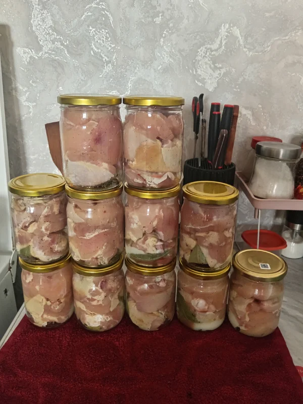 Тушёнка куриная без косточек
