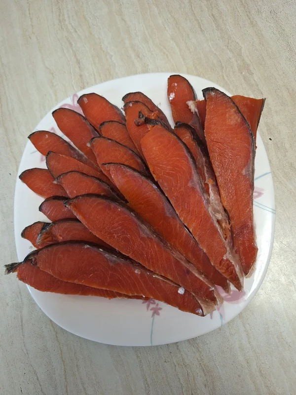 Нерка малосоленая копченая