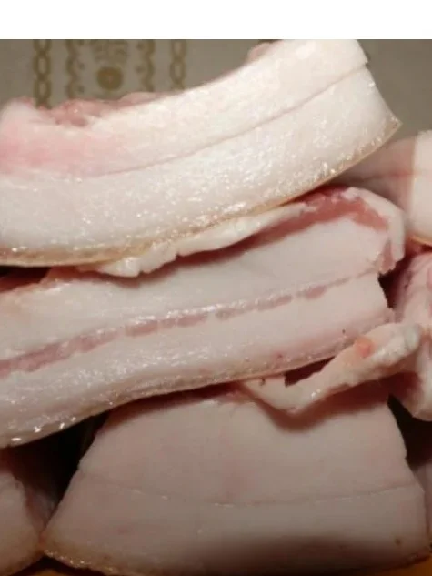 Деревенское свежее сало