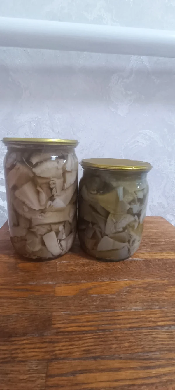Маринованные грибы (синяя ножка)