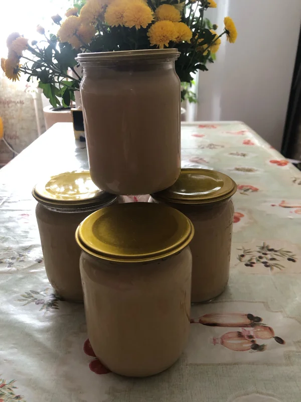 Яблочное пюре