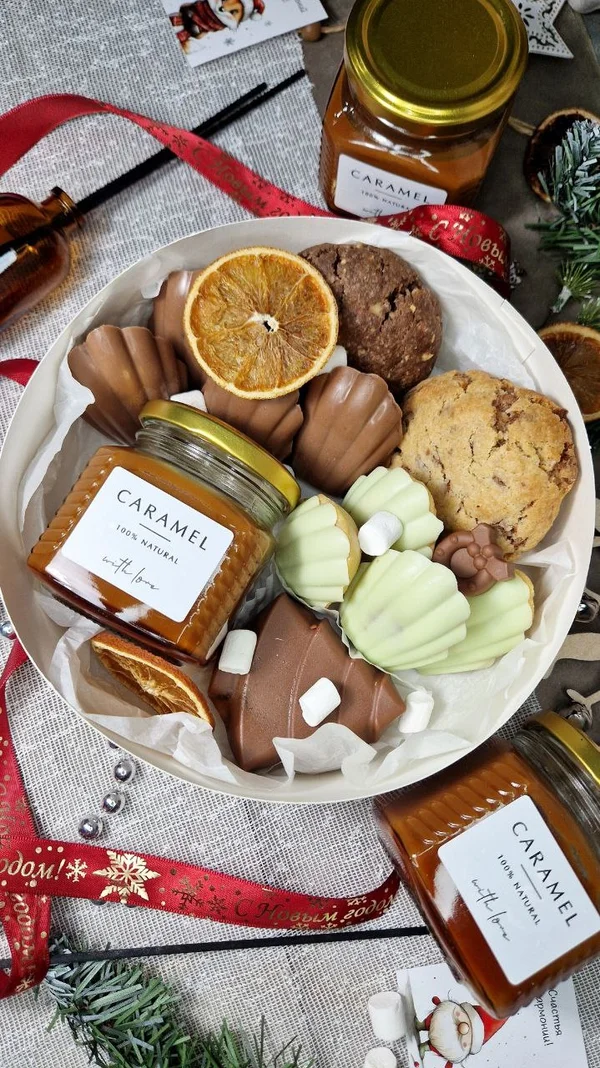 Большой бокс с печеньем и карамелью