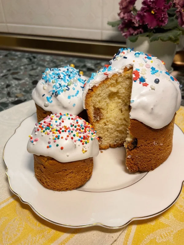 Пасхальные куличи на сливках с изюмом