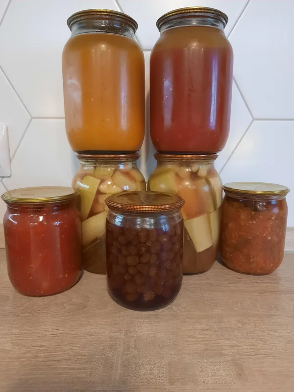 Кабачки закрытые с кетчупом, с кетчупом и морковью