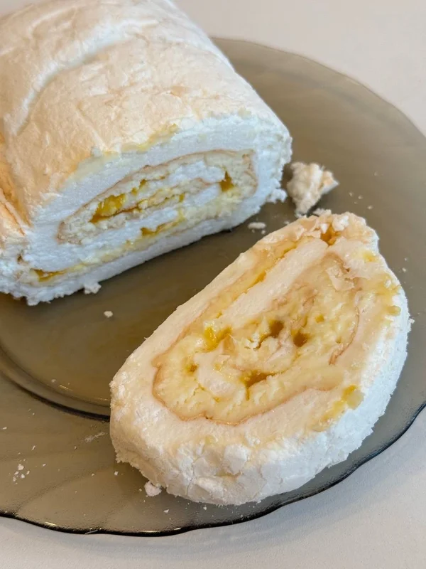 Меренговый рулет