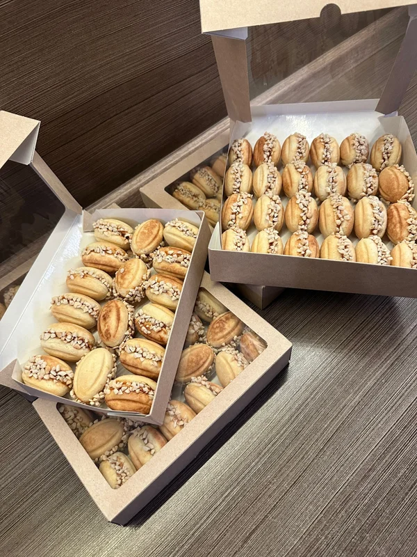 Орешки с вареной сгущенкой