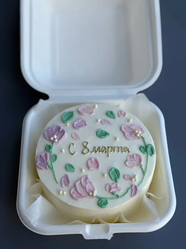 Торт молочная девочка с клубникой