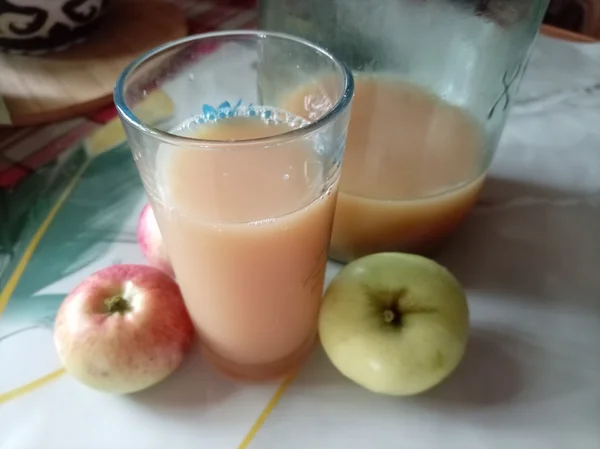 Яблочный сок прямого отжима