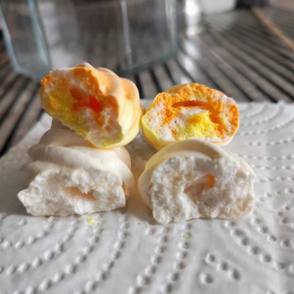 Куриные яйца