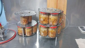Карбонат (мясо в сетке)