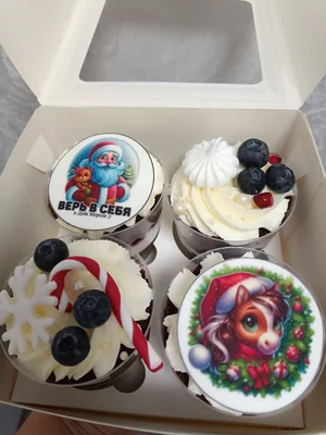 Трайфлы (шоколад, вишня, пломбир, шапочка крем Чиз)