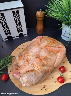 Курочка вязанка в беконе с картофелем, грибами и сыром