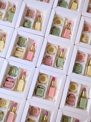 Шоколадные подарки к 8 марта