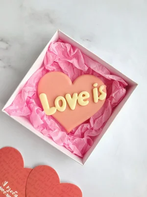 Конфеты из молочного и белого шоколада