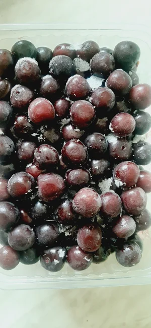 Замороженные ягоды дикие, садовые