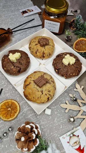 Большой бокс с печеньем и карамелью