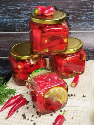 Соус кухмастер со сливами, сладким перцем, чесноком и острым перцем