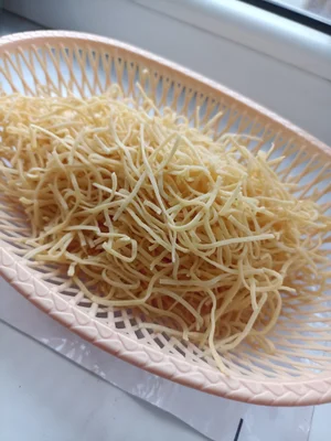 Домашняя яичная лапша из перепелиного яйца