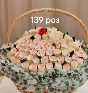 Картины из домашнего яблочного зефира с прослойкой из клубничного джема, в медовых рамках