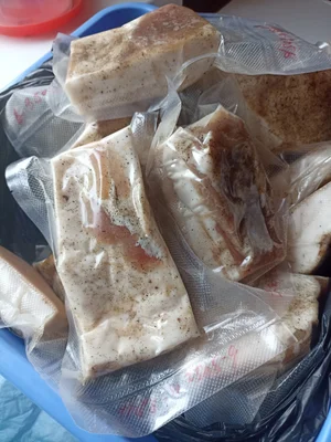 Домашнее солёное сало в вакуумной упаковке
