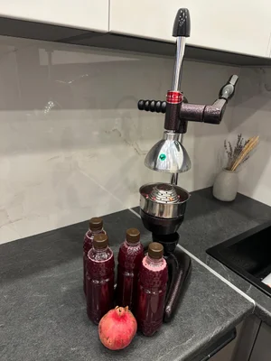 Свежевыжатый гранатовый сок