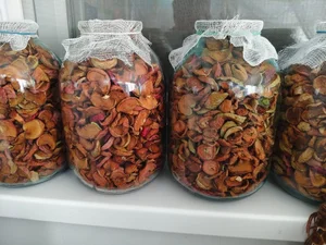 Домашние куриные яйца