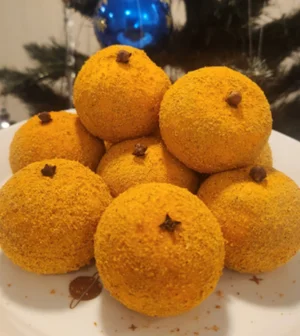 Новогодний сюрприз (снежок, мандарины,  ёлочные шары)