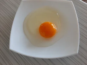 Куриные яйца