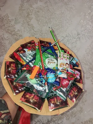 Сладкие букеты из конфет и канцелярии