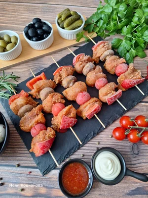 Курочка вязанка в беконе с картофелем, грибами и сыром