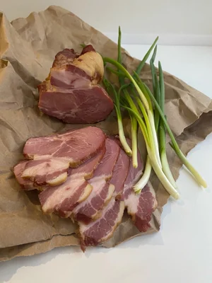 Чипсы мясные