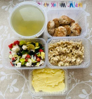 Готовые обеды (комплекс: первое, второе, гарнир, салат, компот, хлеб)