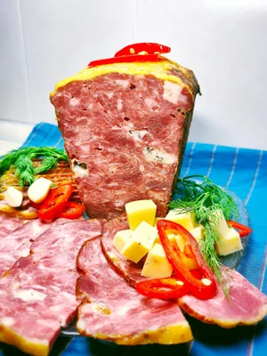 Мясной хлеб с сыром Чеддер