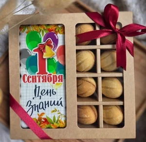 Орешки со сливочной начинкой и варёной сгущёнкой + тематический пряничек