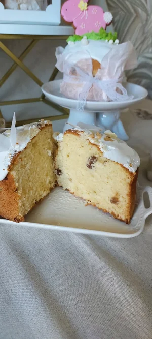 Сдобный кулич на сметане и желтках
