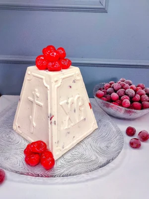 Кулич творожный дрожжевой