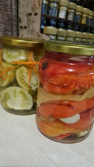 Перец жареный маринованный с чесноком