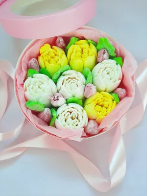 Коробочки со свежими зефирными цветами