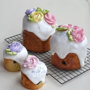 Кулич творожный с изюмом и вяленой вишней