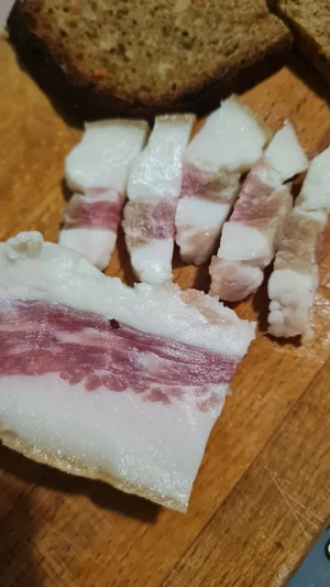 Домашнее соленое сало