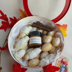 Ванильные капкейки, подарочный набор ко Дню учителя (бумажный пакет, открытка)
