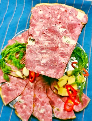 Мясной хлеб с сыром Чеддер