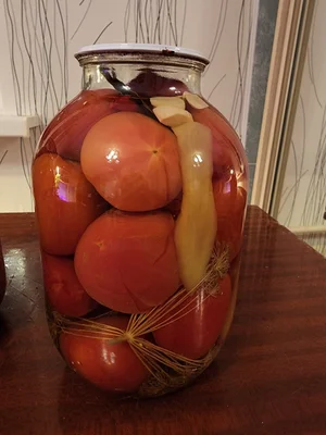Соленые огурцы