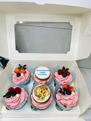Коробочка капкейков