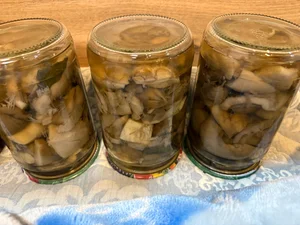 Маринованные маслята
