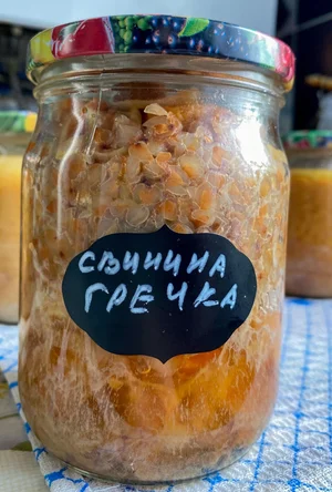 Курочка в собственном соку на косточке