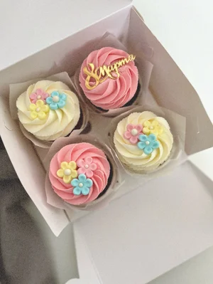 Капкейки с цветочным декором