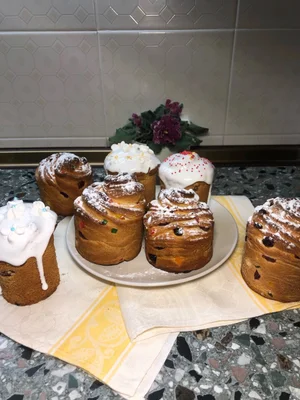 Кулич дрожжевой на сливках с изюмом