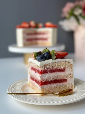 Торт из четвертинок, 4 разных вкуса: шоколадный трюфель, ягодный пломбир, фисташка-манго, карамельный медовик